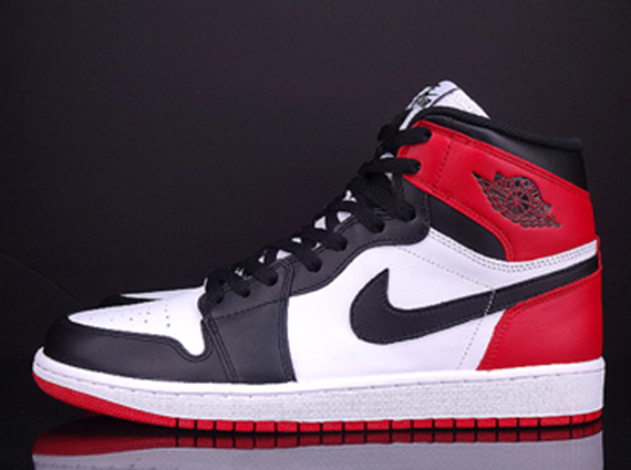 Black Toe Air Jordan 1 Available Early 3