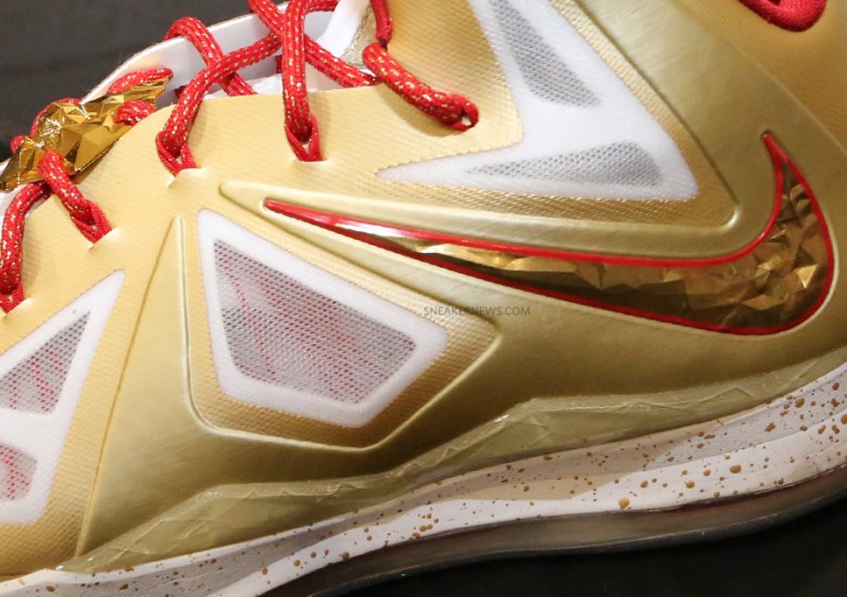 “Gold Championship” Nike LeBron X PE