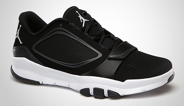 Jordan Trunner Dominate Flex 05