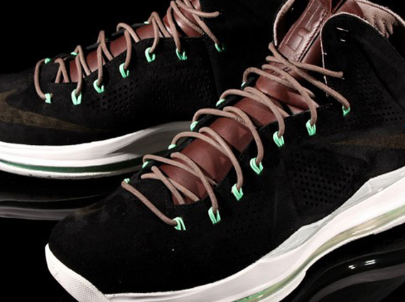 “Black/Mint” Nike LeBron X EXT QS