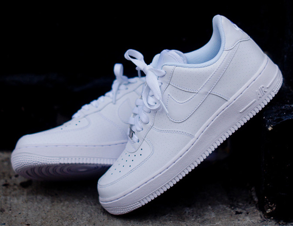 Nike Air Force 1 Low White Microperf 3