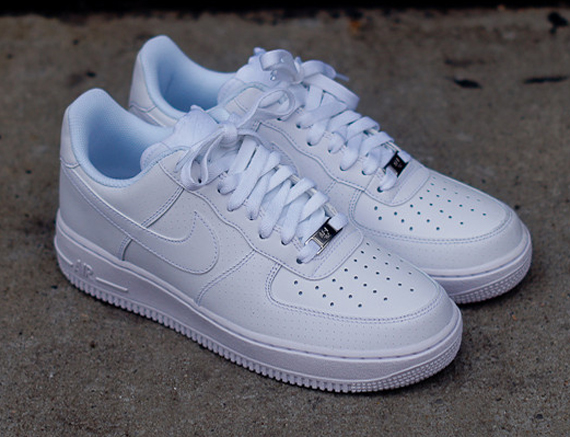 Nike Air Force 1 Low White Microperf 4