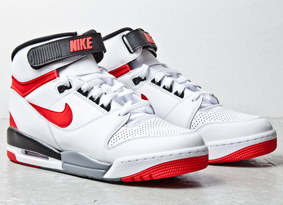 Nike Air Revolution - White - Red - Black