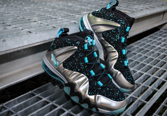 Nike Barkley Posite Max Metallic Silver Gamma Blue 05