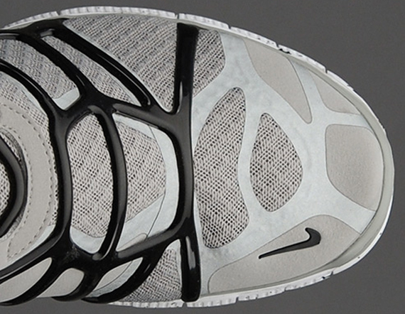 Nike Free Alt Closure Run – Medium Grey – Metallic Silver – Black