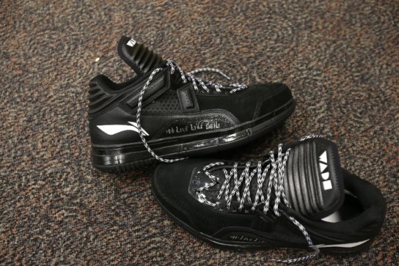 Nike Lebron X Elite Black Silver Pe 01