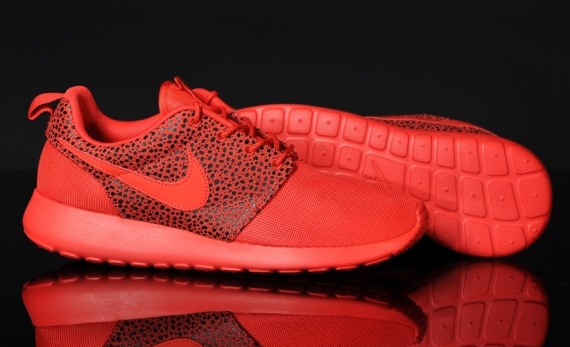 Nike Roshe Run Safari Challenge Red 03