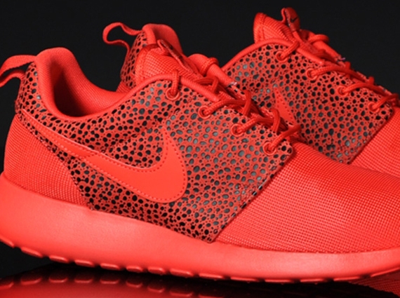 Nike Roshe Run Safari Challenge Red