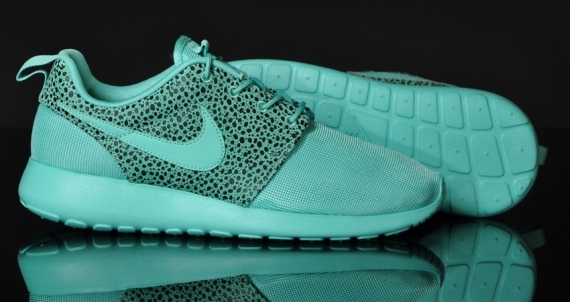 Nike Roshe Run Safari Crystal Mint 03