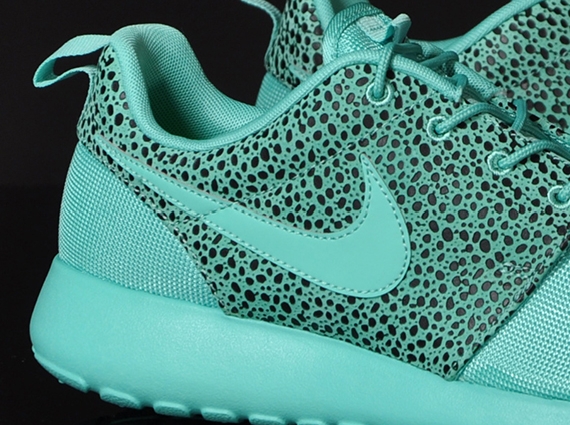 Nike Roshe Run Safari Mint Black