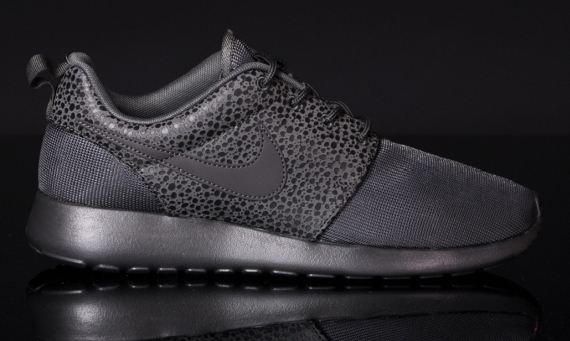 Nike Roshe Run Safari Pack Midnight Fog 05