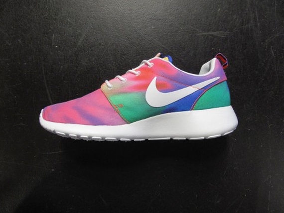 Nike Roshe Run Tie Dye 02