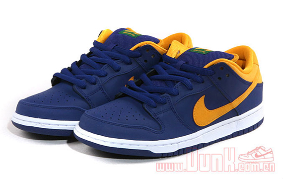 Nike Sb Dunk Low Deep Royal Blue Midas Gold Pine Green 2