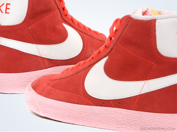 Nike WMNS Blazer Mid VNTG - Total Crimson - Storm Pink