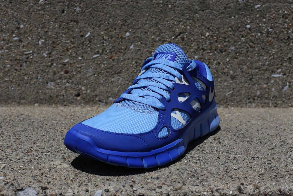 Nike Wmns Free Run 2 Ext Light Blue Sail Hyper Blue 2