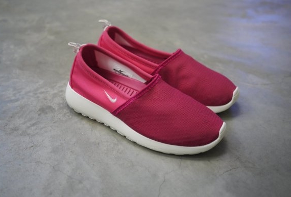 Nike Wmns Rosherun Slip 03