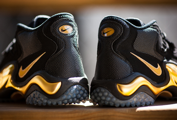 Nike Zoom Turf Jet ’97 – “Black/Gold”