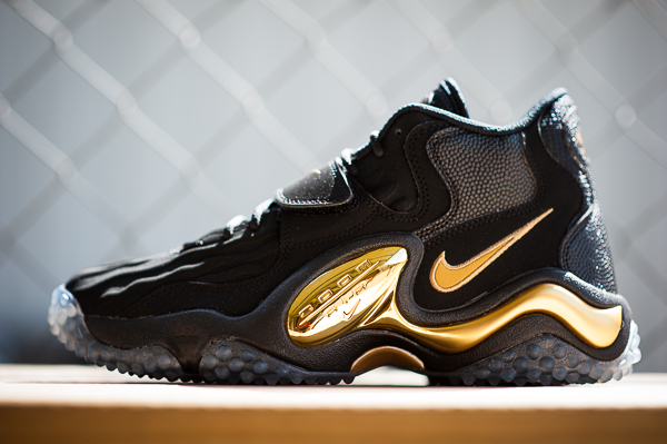 Nike Zoom Turf Jet 97 Black Gold 2