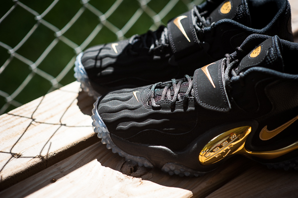 Nike Zoom Turf Jet 97 Black Gold 4