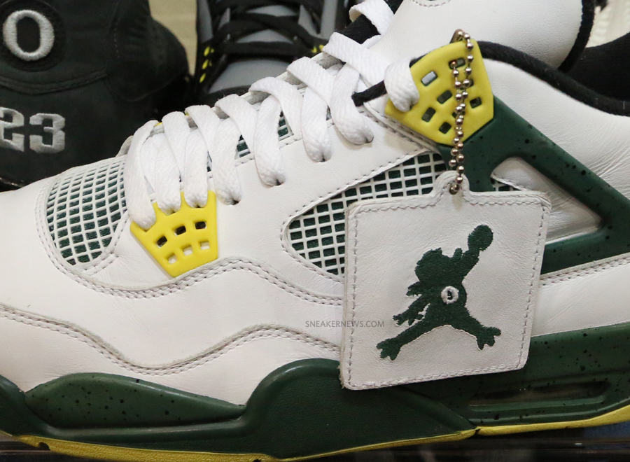 Oregon Duckman Air Jordan Iv Pe 7