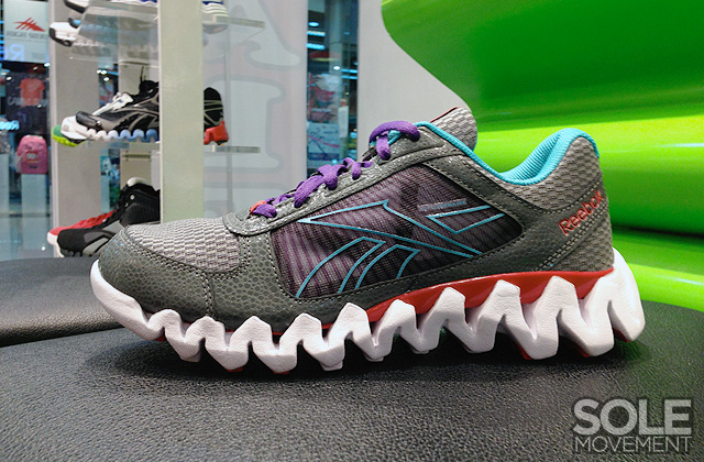 Reebok Zigtech Shark Pursuit 360 1