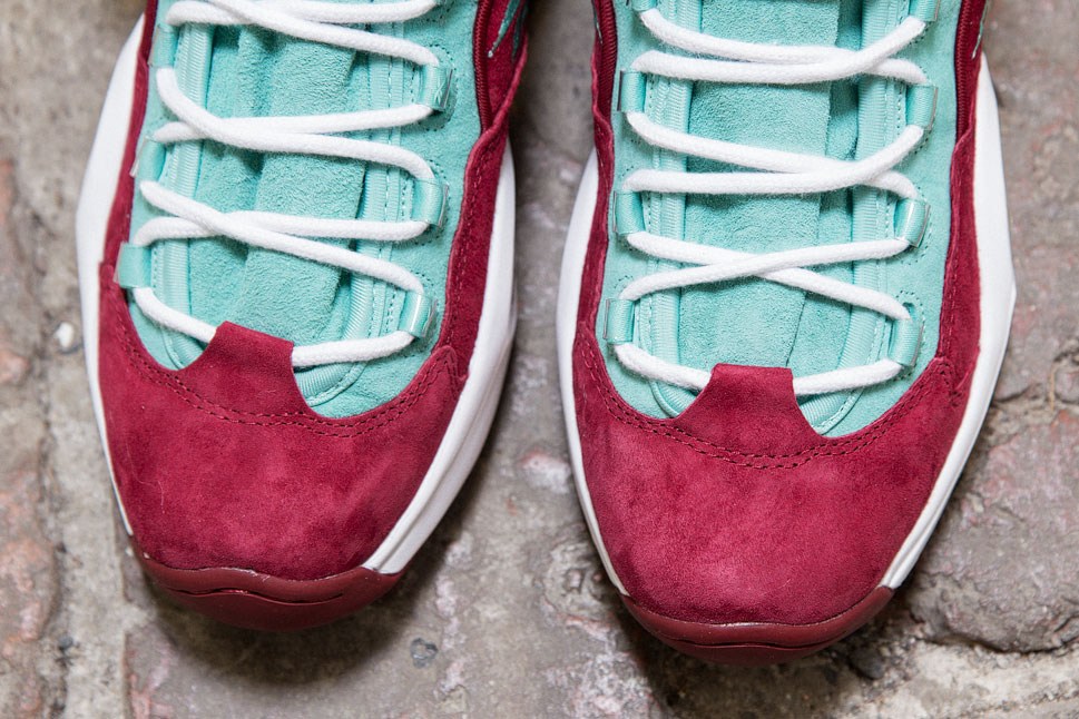 Sneakersnstuff Reebok Question Mid Red Aqua 2
