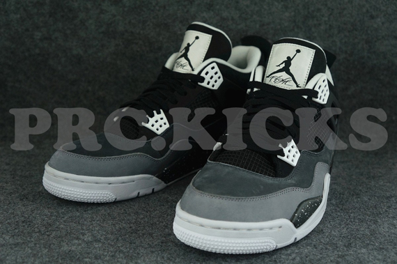 Stealth Oreo Air Jordan 4 4