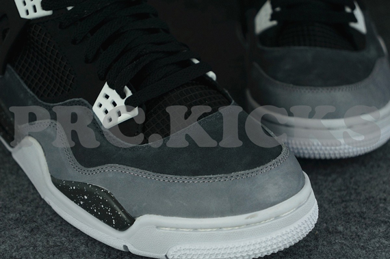 Stealth Oreo Air Jordan 4 6