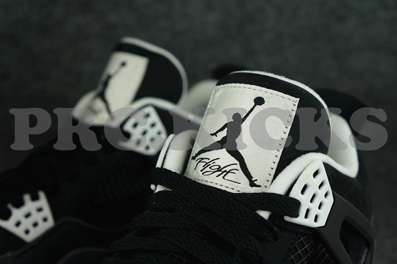 Stealth Oreo Air Jordan 4 7