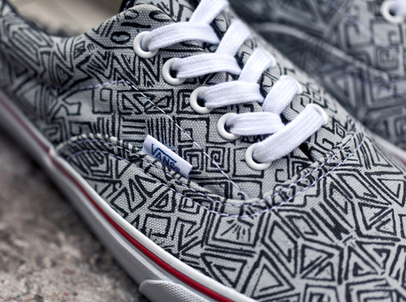 Vans Van Doren Series “Maze” Pack