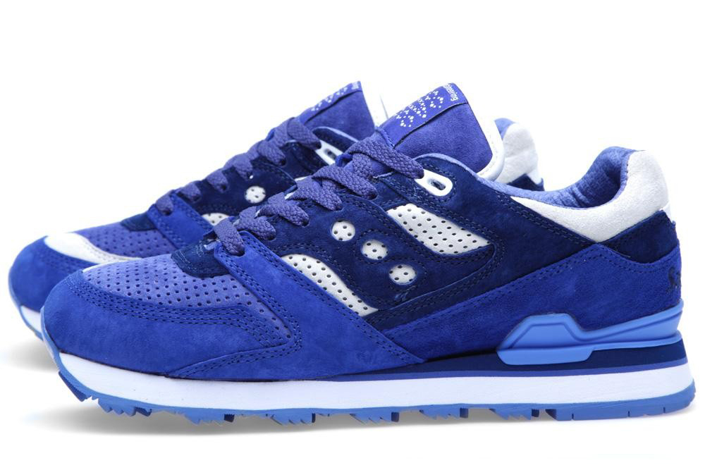 White Mountaineering Saucony Courageous 4