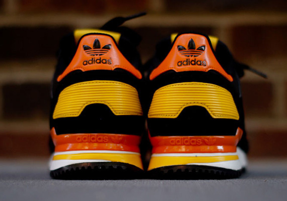 Adidas Originals Zx700 Black Orange 04