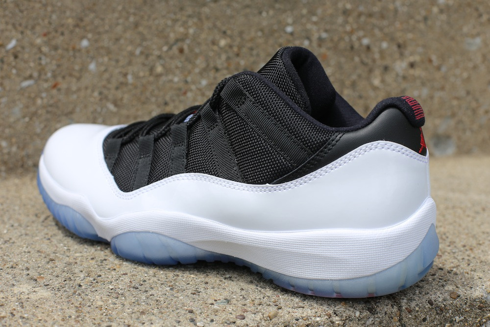 Air Jordan Xi Low Tuxedo 01