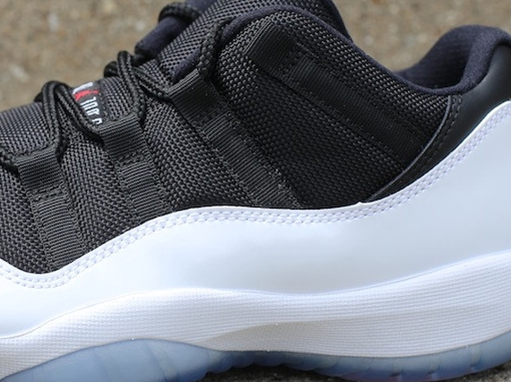 Air Jordan Xi Low Tuxedo