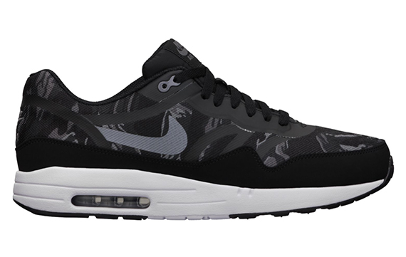 Nike Air Max 1 Premium Tape Camo Nikestore 2