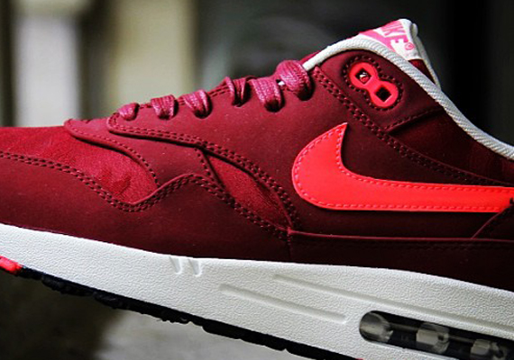 Nike WMNS Air Max 1 PRM - Team Red - Atomic Red - Black - Sail