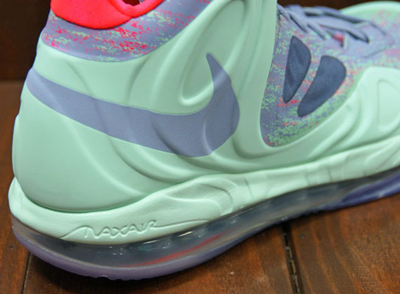 Nike Air Max Hyperposite Arctice Green