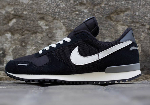 Nike Air Vortex Retro - Black - Summit White - Grey