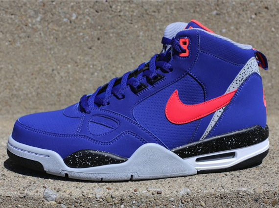 Nike Flight 13 Mid Deep Royal Atomic Red 01