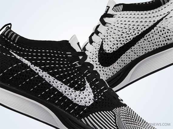 Nike Flyknit Racer - Black - White