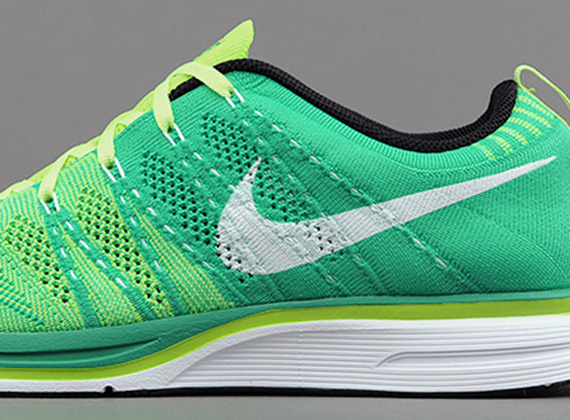 Nike Flyknit Trainer - Volt - Green - White