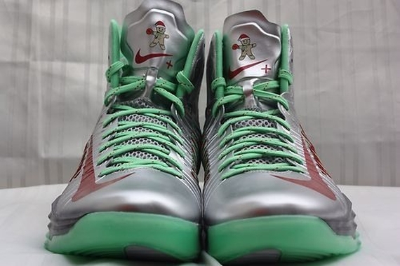 Nike Hyperdunk 2012 Gingerbread Man 01