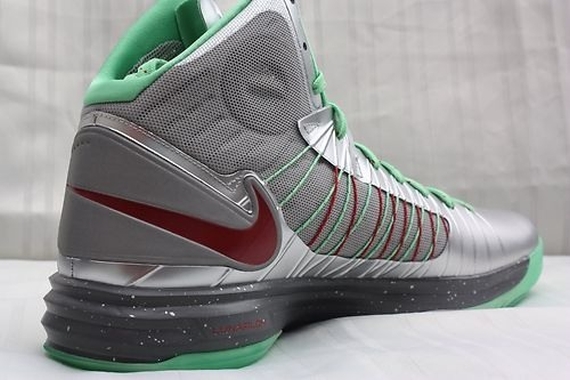 Nike Hyperdunk 2012 Gingerbread Man 07