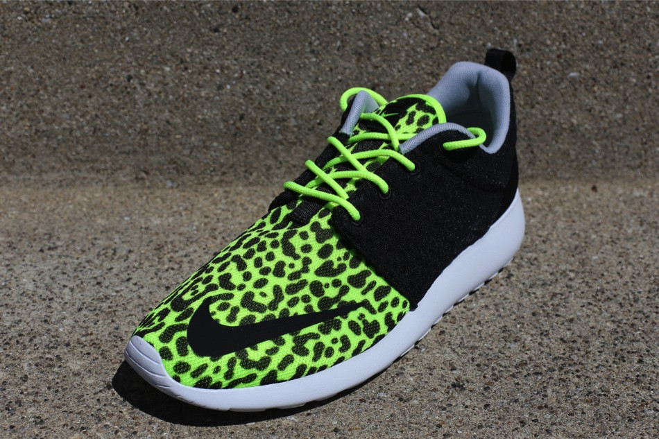 Nike Roshe Run Fb Volt Leopard 01