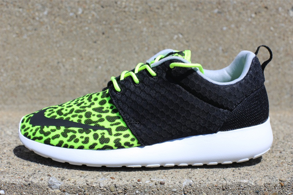 Nike Roshe Run Fb Volt Leopard 02