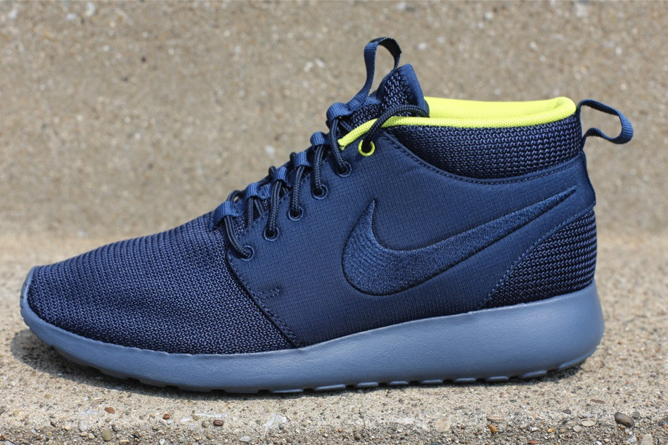 Nike Roshe Run Mid Armory Navy Sonic Yellow 03