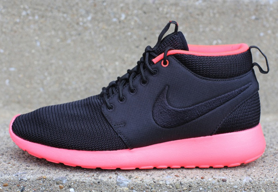 Nike Roshe Run Mid Black Atomic Red 01