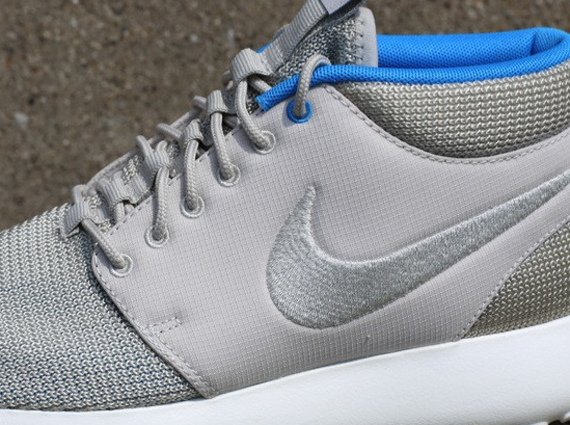 Nike Roshe Run Mid Mortar Blue Hero Sail