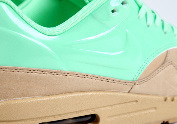 Nike Wmns Air Max 1 Vt Qs Beige Mint