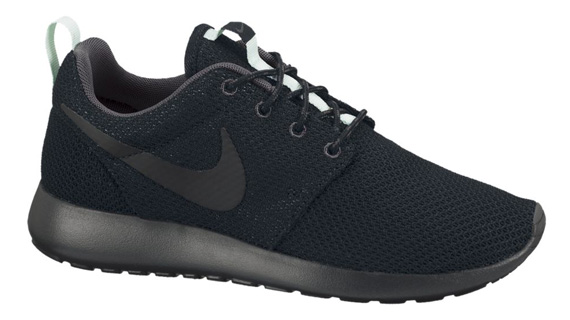 Nike Wmns Roshe Run Black Anthracite Arctic Green 01